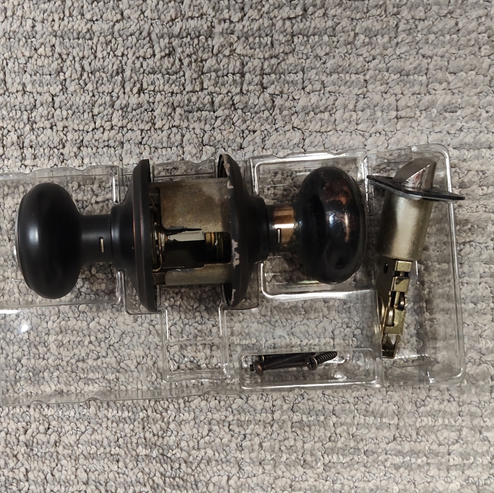 Schlage Hall And Closet Door Knob Passage Lock